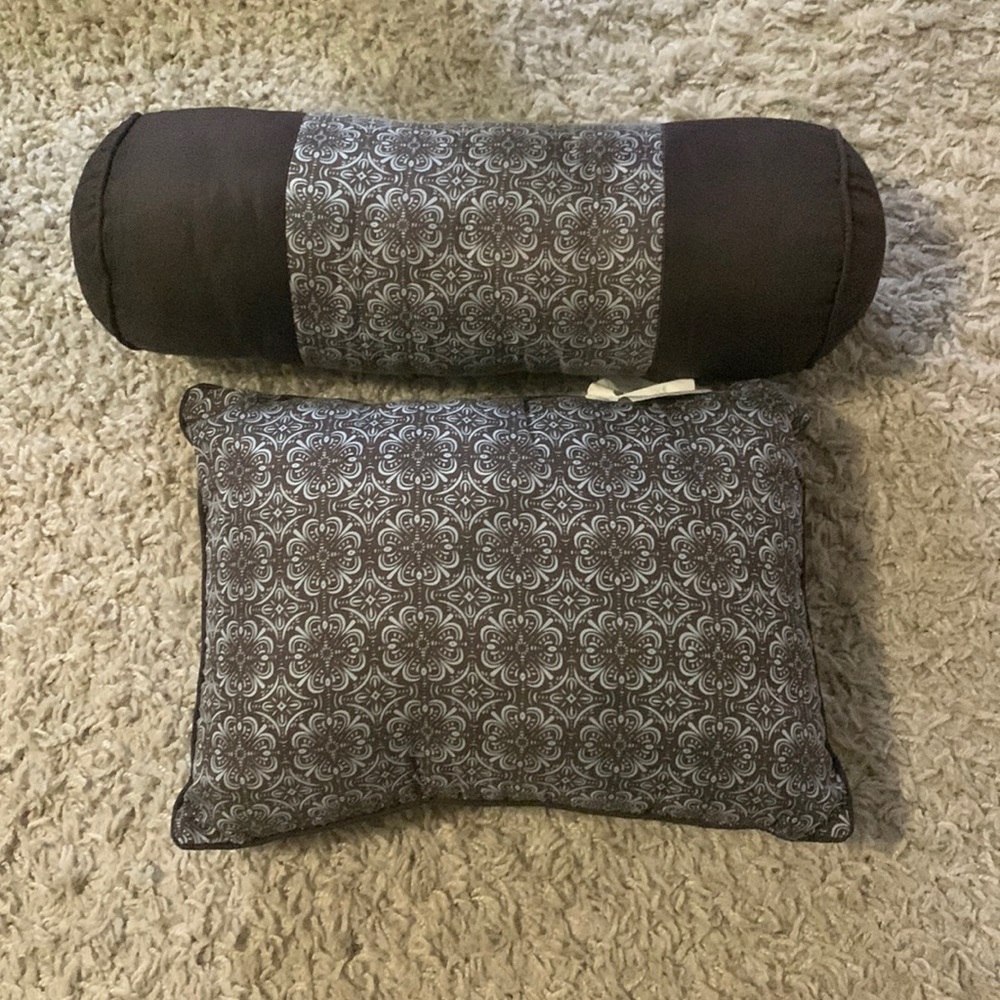 Decor pillows